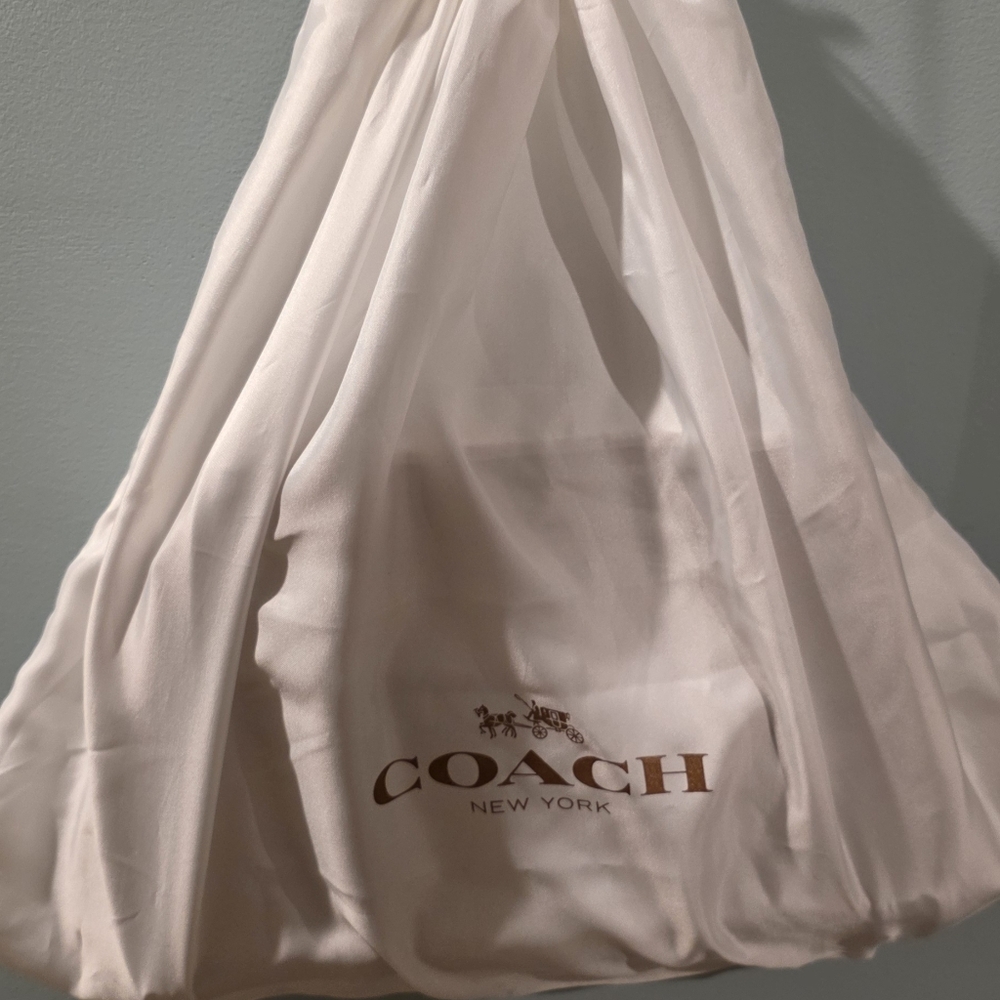 Coach Edie 31 Shoulder Bag Signature Jacquard/Cream Leather - Picture 9 of 9